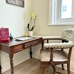 Chic Marylebone Studio, Walk To Oxford Street Or Regent\'S Park, By The Design Traveller