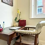 Chic Marylebone Studio, Walk To Oxford Street Or Regent\'S Park, By The Design Traveller